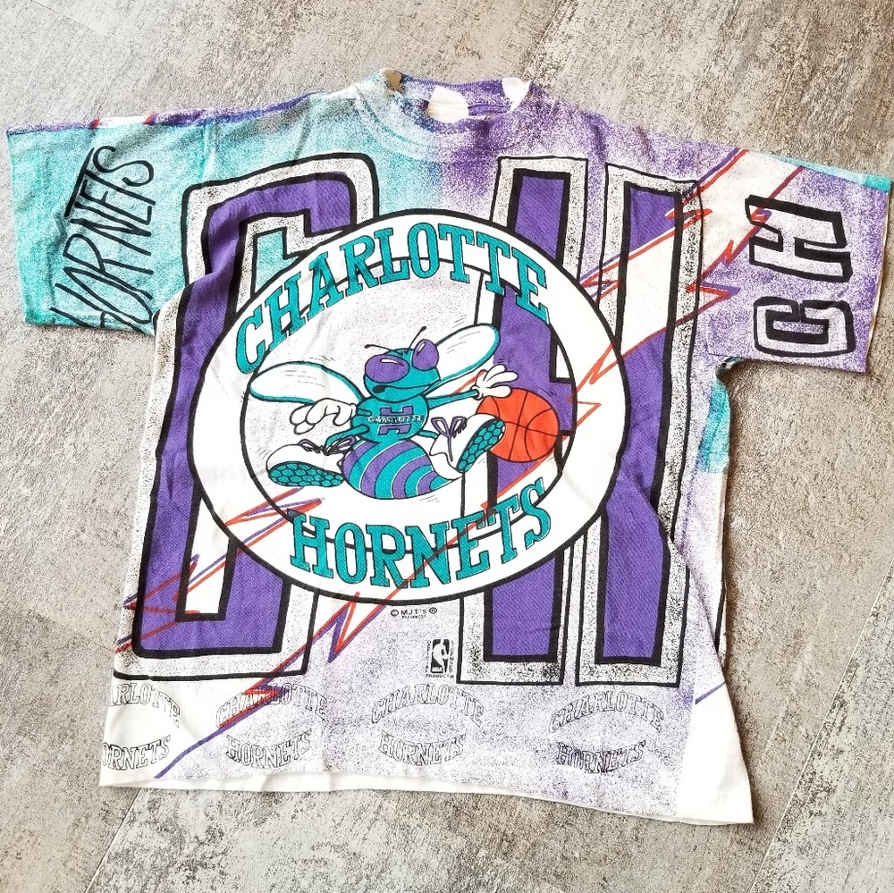 VTG Charlotte Hornets TShirt Magic Johnson Kids L